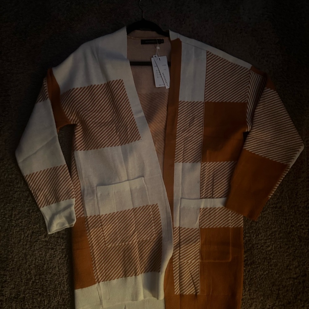 New sweater with tags